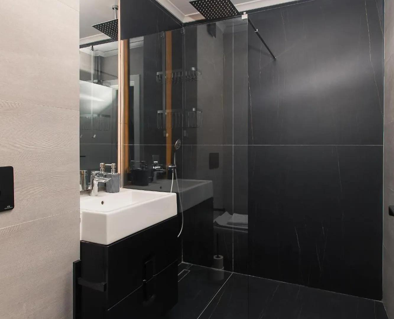 Apartment Luxurious Urban Retreat With Unmatched Comfort Bucharest