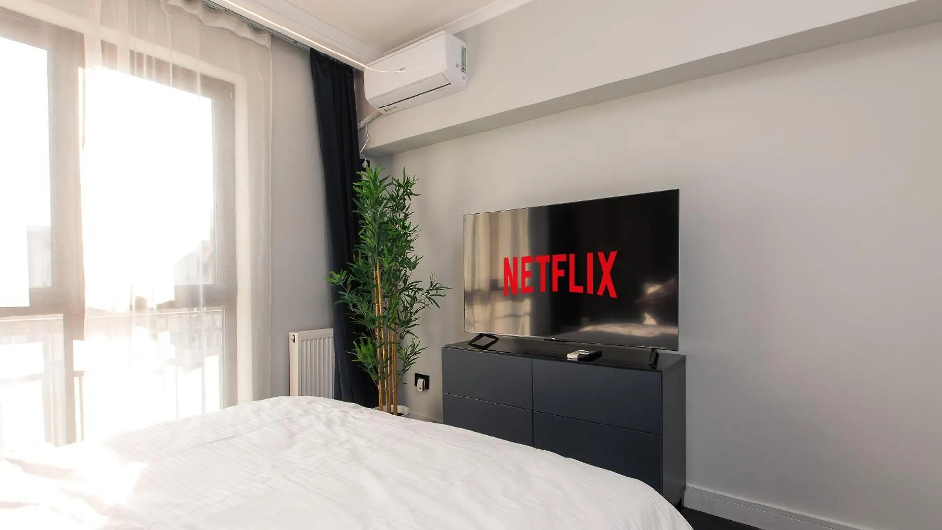 Apartment Luxurious Urban Retreat With Unmatched Comfort Bucharest