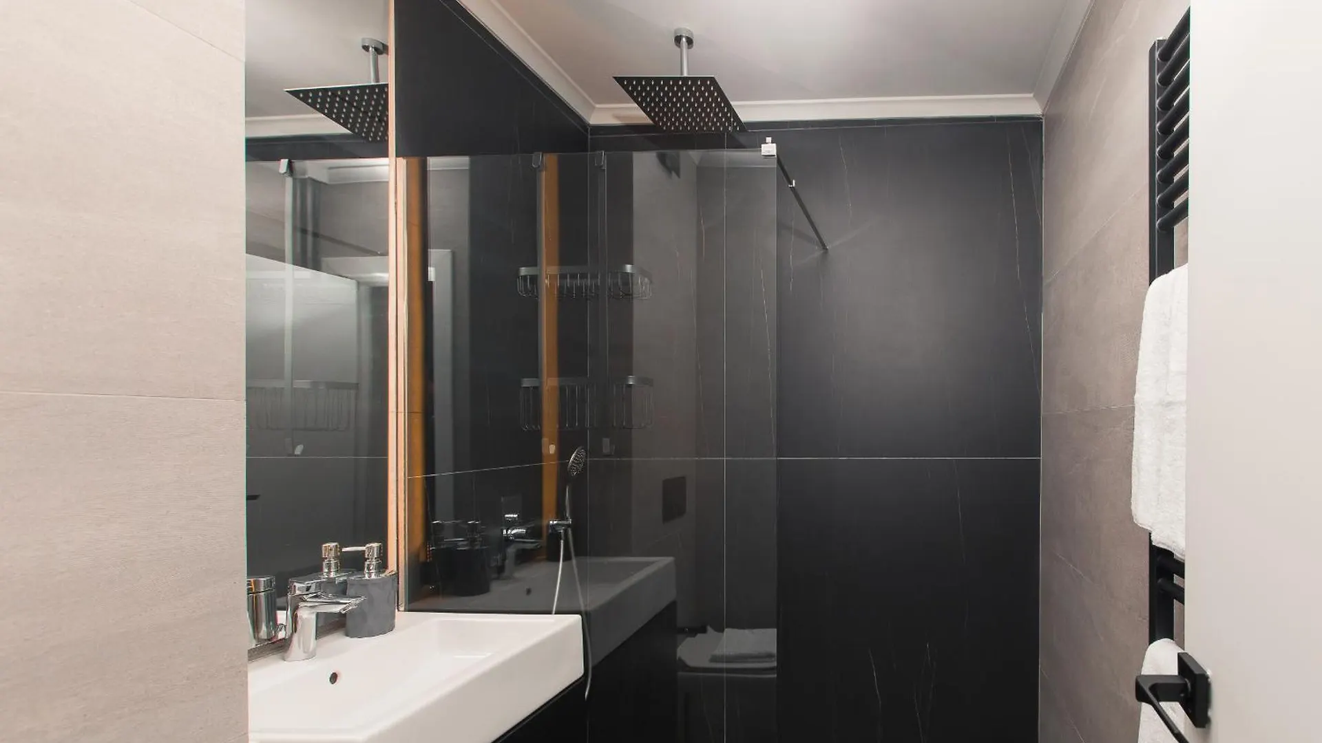 Luxurious Urban Retreat With Unmatched Comfort Bucharest 0*,  Romania