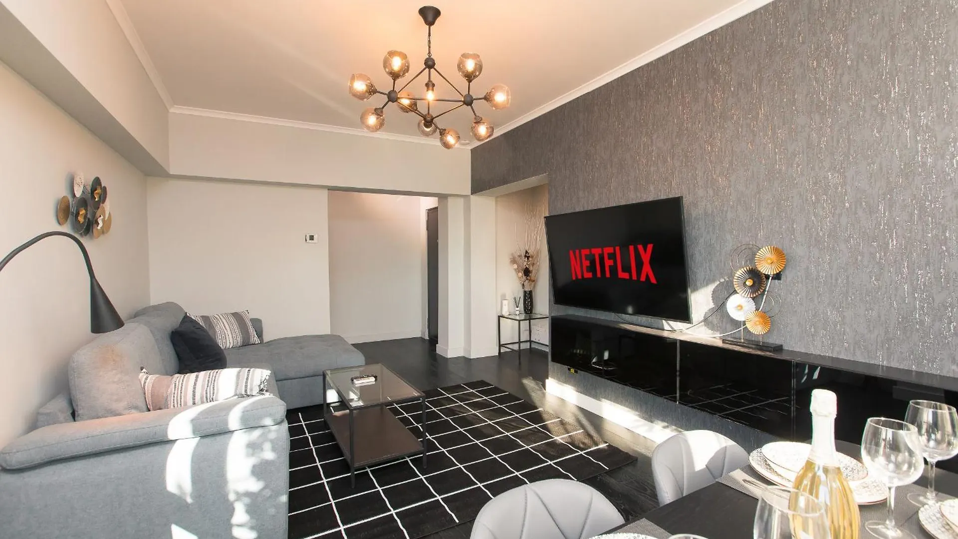 Luxurious Urban Retreat With Unmatched Comfort Bucharest