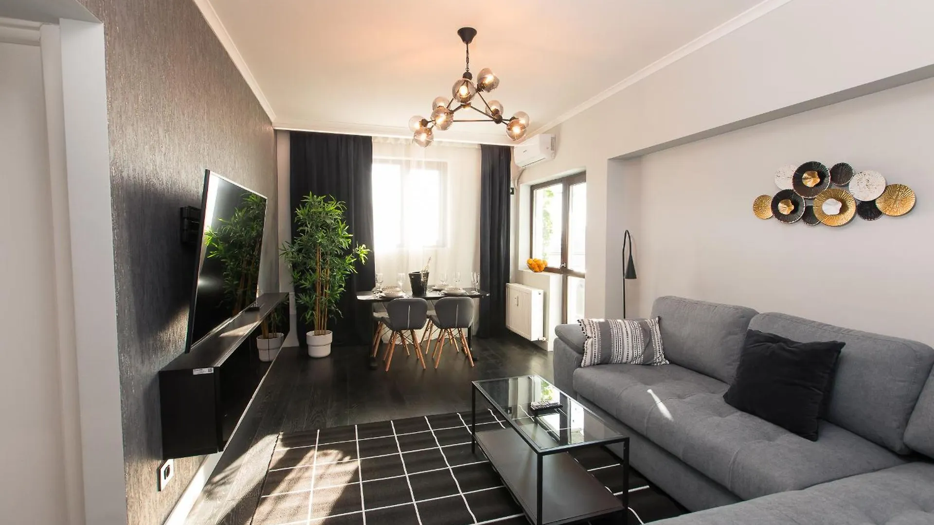 Luxurious Urban Retreat With Unmatched Comfort Bucharest Apartment